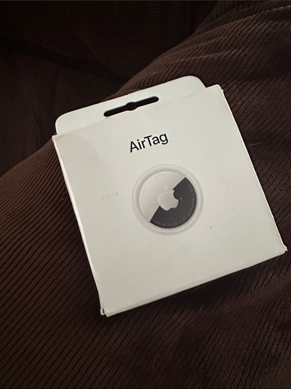 Brand new Apple air tag